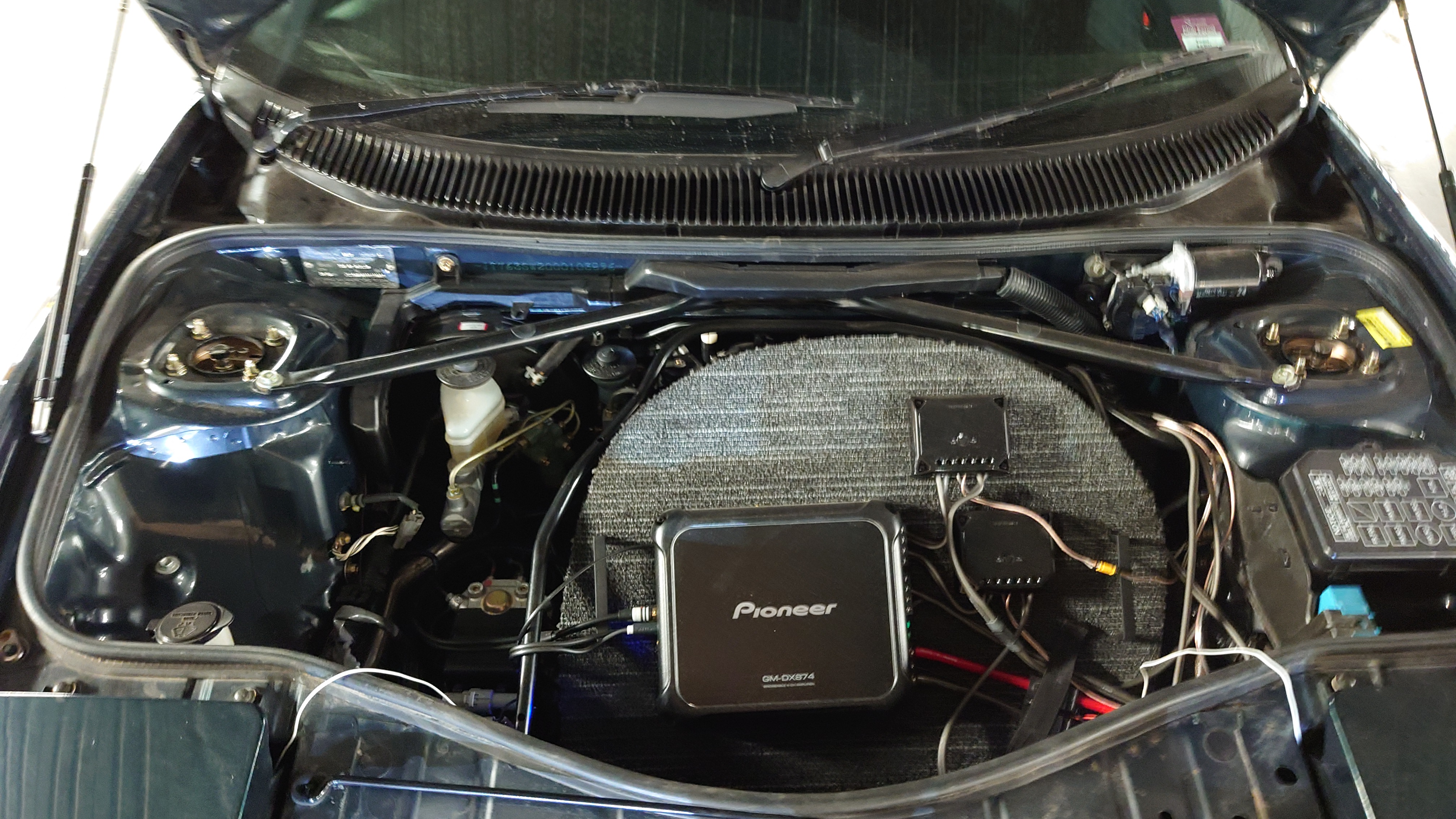 MR2 Frunk Amp